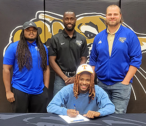 Barton Track and Field's Ja'Kwan Hale signing with University of Tennessee